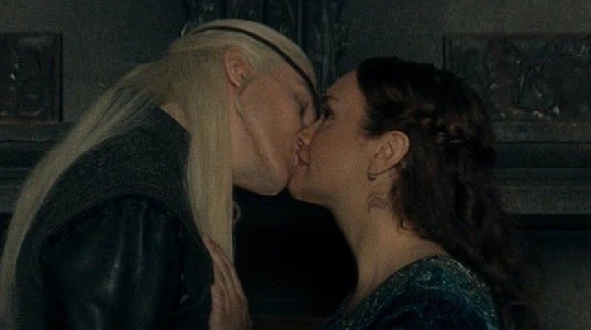 house of dragon da olay sahne anne ogul opucugu tepki cekti