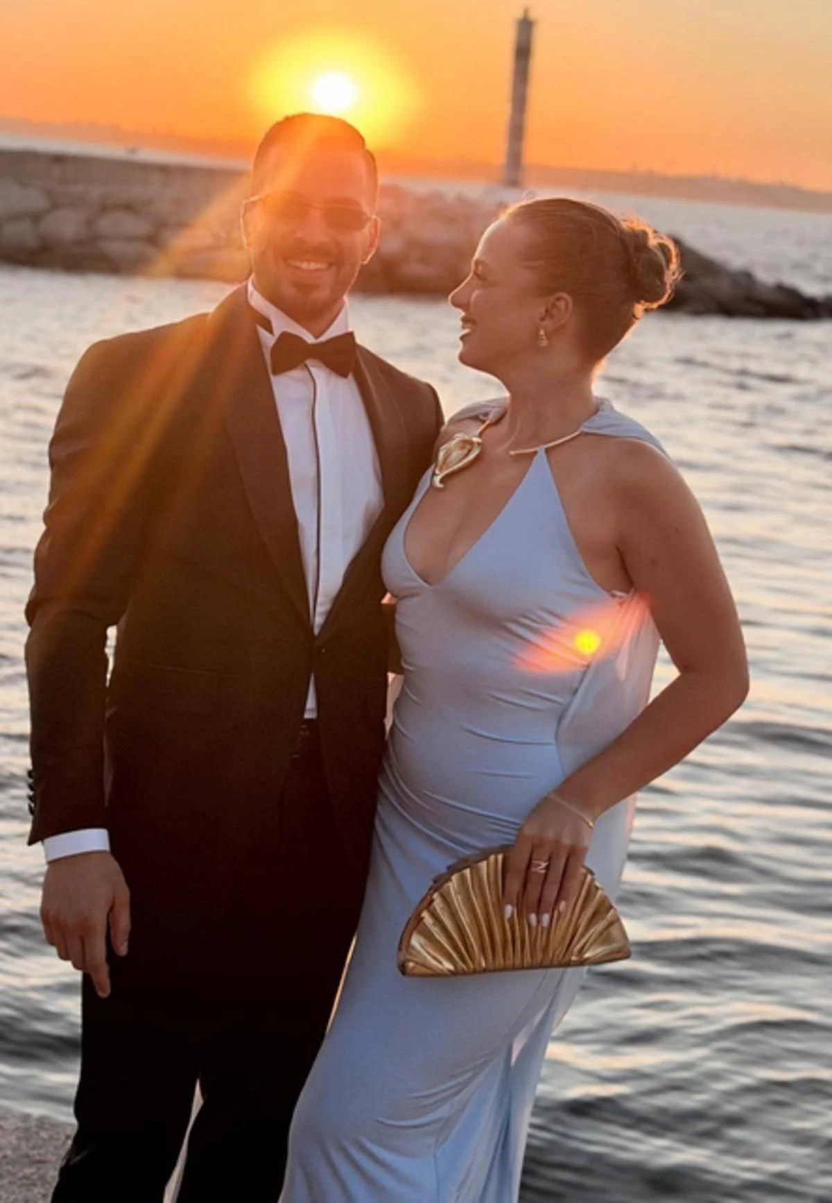ipek filiz yazici sevgilisiyle aska geldi romantik kare