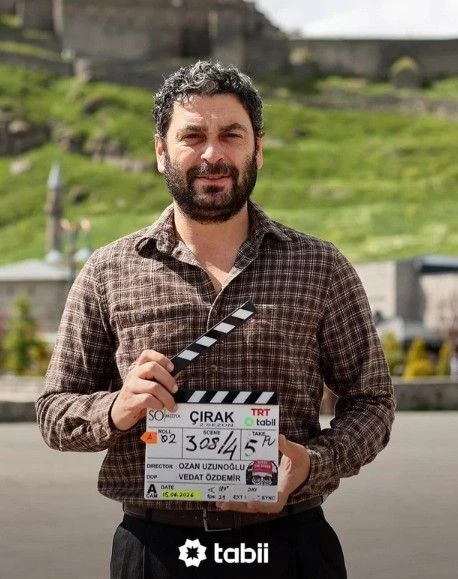 ozan akbaba nin yeni imaji gundem oldu
