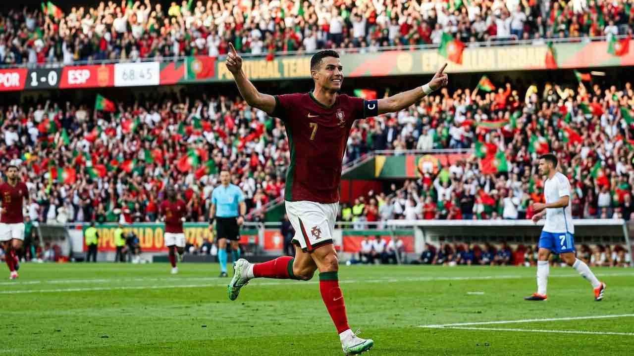 Ronaldo Milli Takımdan Ayrıldı Instagram Sayfası Çöktü